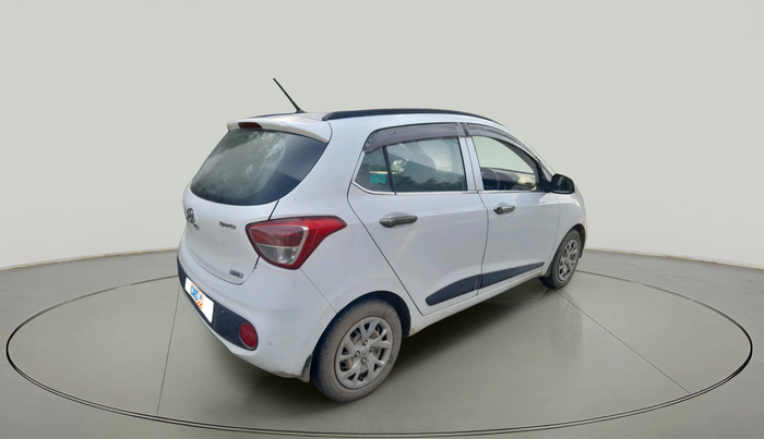 2017 Hyundai Grand i10 SPORTZ U2 1.2 CRDI, Diesel, Manual, 1,64,004 km, exterior