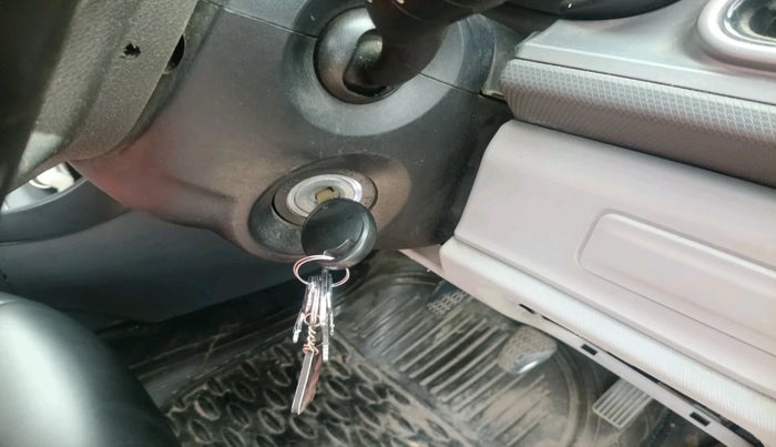 2020 Tata ALTROZ XE PETROL, Petrol, Manual, 72,220 km, interior