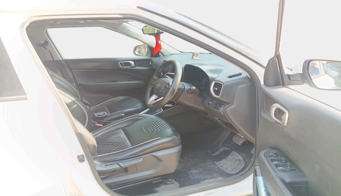 2019 Hyundai VENUE SX PLUS 1.0 TURBO DCT, Petrol, Automatic, 67,402 km, interior