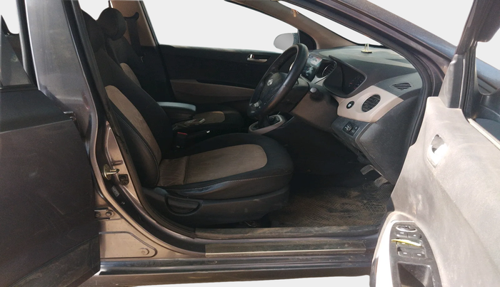 2014 Hyundai Grand i10 SPORTZ 1.2 KAPPA VTVT, Petrol, Manual, 1,70,189 km, interior