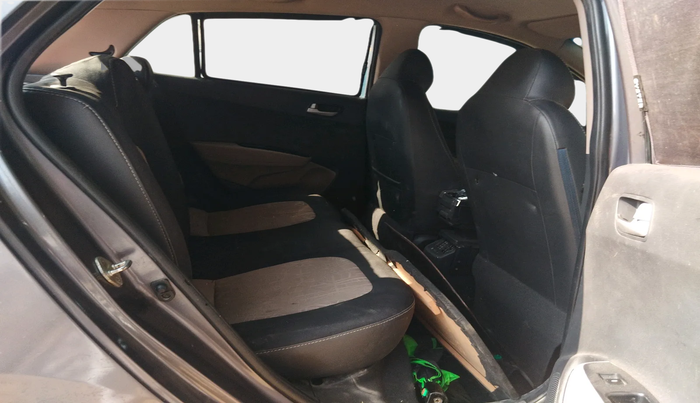 2014 Hyundai Grand i10 SPORTZ 1.2 KAPPA VTVT, Petrol, Manual, 1,70,189 km, interior