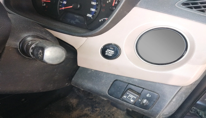 2014 Hyundai Grand i10 SPORTZ 1.2 KAPPA VTVT, Petrol, Manual, 1,70,189 km, interior