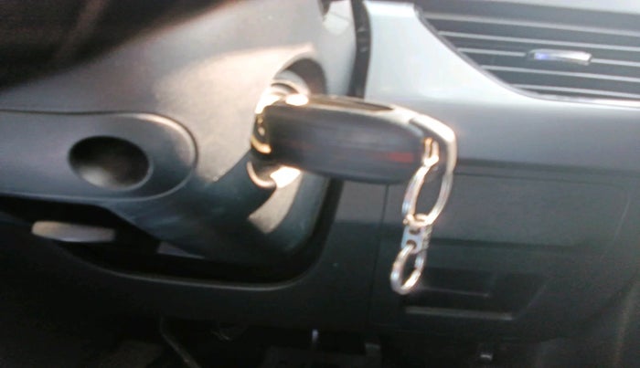 2021 Tata NEXON XM SUNROOF PETROL, Petrol, Manual, 43,171 km, interior