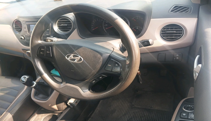 2015 Hyundai Grand i10 SPORTZ 1.2 KAPPA VTVT, Petrol, Manual, 79,701 km, interior