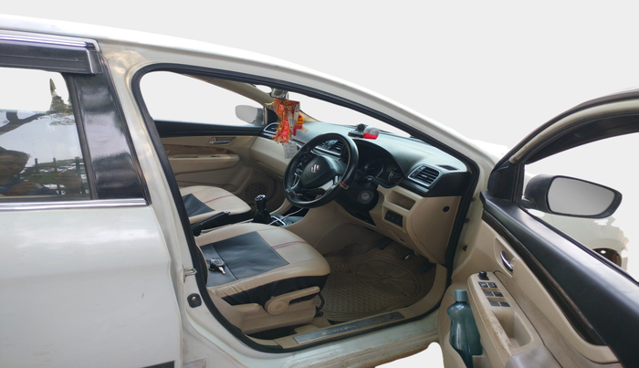 2016 Maruti Ciaz VDI+ SHVS, Diesel, Manual, 1,07,874 km, interior