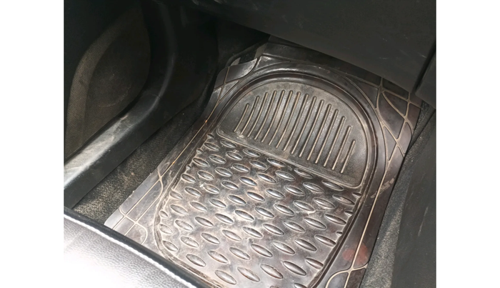 2015 Maruti S Cross ALPHA 1.3, Diesel, Manual, 1,58,671 km, interior