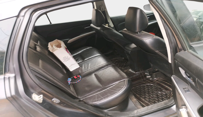 2015 Maruti S Cross ALPHA 1.3, Diesel, Manual, 1,58,671 km, interior