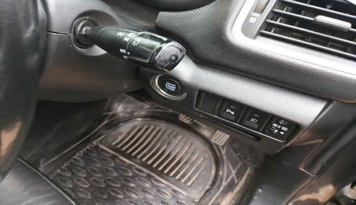 2015 Maruti S Cross ALPHA 1.3, Diesel, Manual, 1,58,671 km, interior