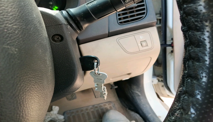 2015 Hyundai Eon ERA +, Petrol, Manual, 1,06,061 km, interior