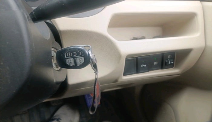 2014 Maruti Ciaz VXI+, Petrol, Manual, 1,22,356 km, interior