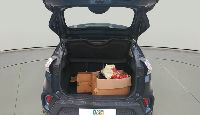 2022 Tata NEXON EV XZ PLUS LUX, Electric, Automatic, 26,505 km, exterior