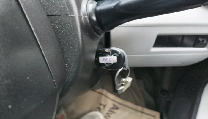 2017 Maruti IGNIS DELTA 1.2, Petrol, Manual, 78,196 km, interior