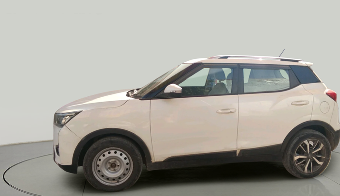 2019 Mahindra XUV300 W8 (O) 1.5 DIESEL, Diesel, Manual, 1,29,500 km, exterior