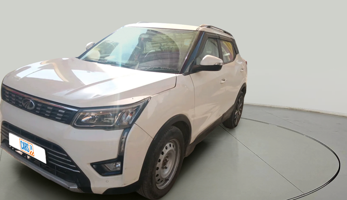 2019 Mahindra XUV300 W8 (O) 1.5 DIESEL, Diesel, Manual, 1,29,500 km, exterior