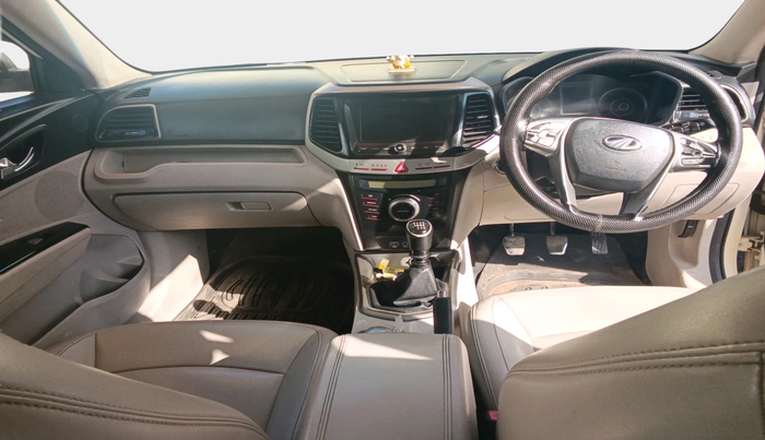 2019 Mahindra XUV300 W8 (O) 1.5 DIESEL, Diesel, Manual, 1,29,500 km, interior