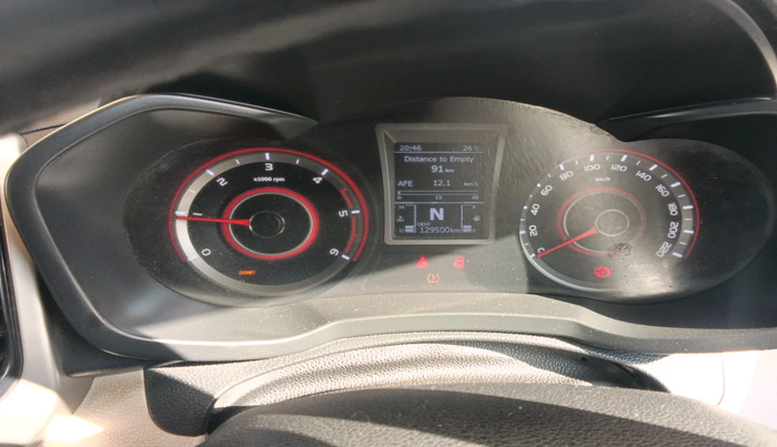 2019 Mahindra XUV300 W8 (O) 1.5 DIESEL, Diesel, Manual, 1,29,500 km, interior