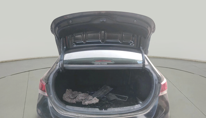 2018 Hyundai Verna 1.6 SX (O) CRDI MT, Diesel, Manual, 51,016 km, exterior