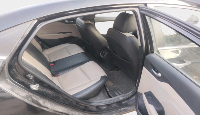 2018 Hyundai Verna 1.6 SX (O) CRDI MT, Diesel, Manual, 51,016 km, interior