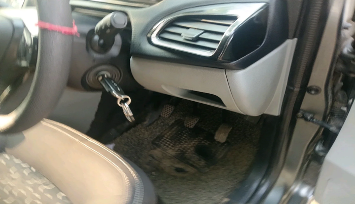 2020 Tata Tiago XZ PETROL, Petrol, Manual, 37,659 km, interior