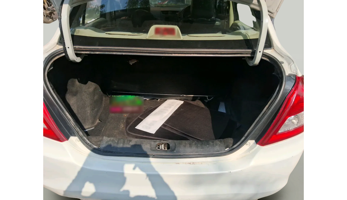 2015 Maruti Swift Dzire LXI, Petrol, Manual, 71,117 km, exterior