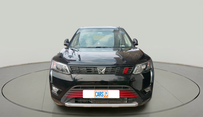 2022 Mahindra XUV300 W8 1.2 PETROL, Petrol, Manual, 67,737 km, exterior