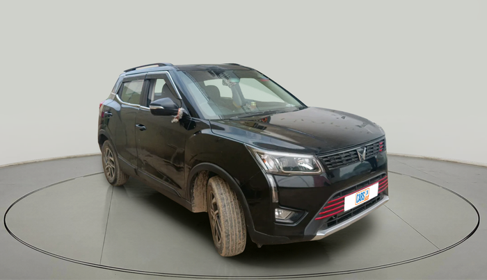 2022 Mahindra XUV300 W8 1.2 PETROL, Petrol, Manual, 67,737 km, exterior