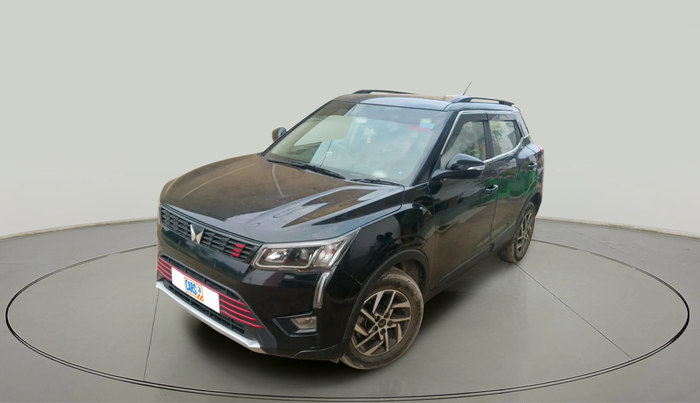 2022 Mahindra XUV300 W8 1.2 PETROL, Petrol, Manual, 67,737 km, exterior