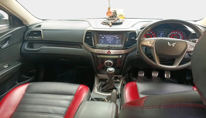 2022 Mahindra XUV300 W8 1.2 PETROL, Petrol, Manual, 67,737 km, interior