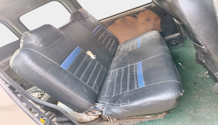 2021 Maruti Eeco 5 STR WITH A/C+HTR CNG, Petrol, Manual, 1,39,026 km, interior