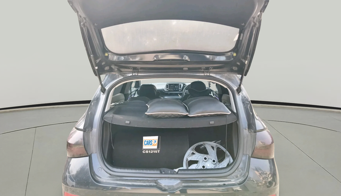 2024 Hyundai NEW I20 MAGNA 1.2 MT, Petrol, Manual, 4,708 km, exterior