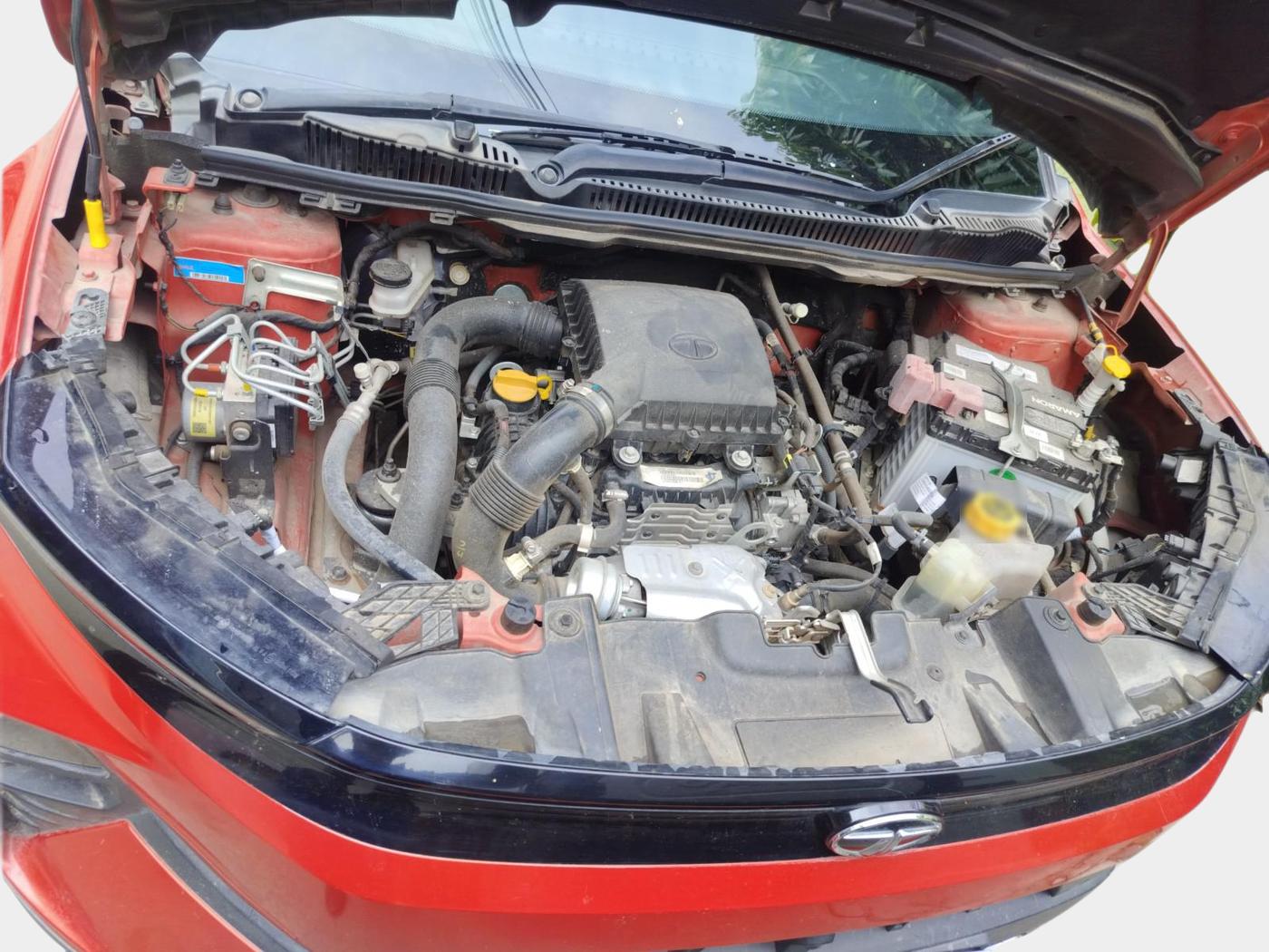 2023 Tata NEXON FEARLESS PLUS S 1.2 REVOTRON 7 DCA DT, Petrol, Automatic, 32,000 km, exterior