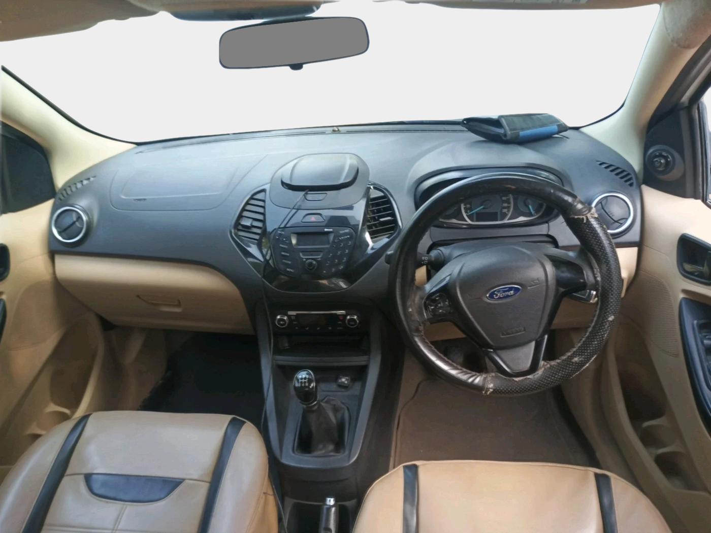 2016 Ford Figo Aspire TITANIUM 1.2 PETROL, Petrol, Manual, 1,20,796 km, interior