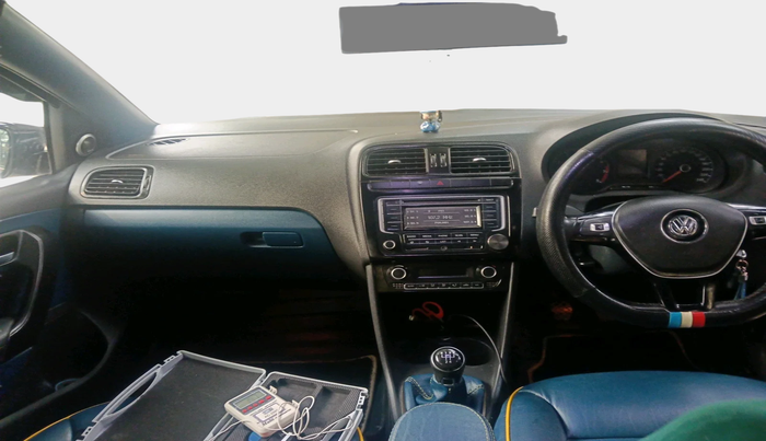 2015 Volkswagen Polo HIGHLINE1.2L, Petrol, Manual, 57,308 km, interior