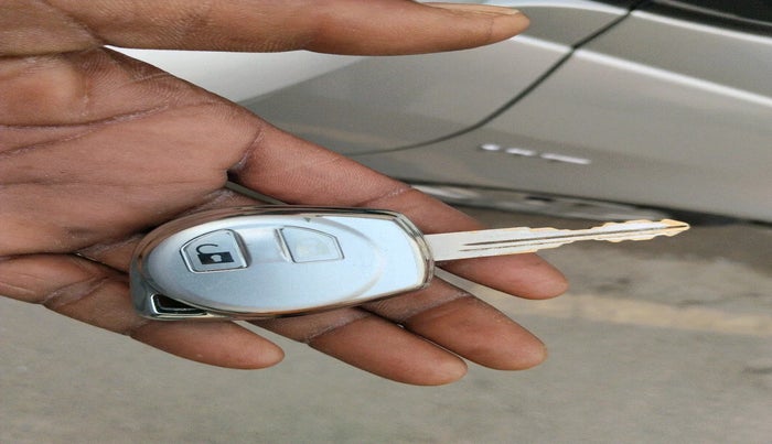 2013 Maruti Swift Dzire VXI, Petrol, Manual, 1,17,060 km, interior