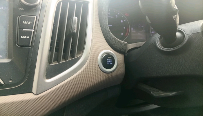 2017 Hyundai Creta SX PLUS 1.6 PETROL, Petrol, Manual, 1,44,693 km, interior