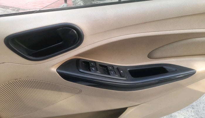 2017 Ford Figo Aspire TITANIUM 1.2 PETROL, Petrol, Manual, 63,165 km, interior