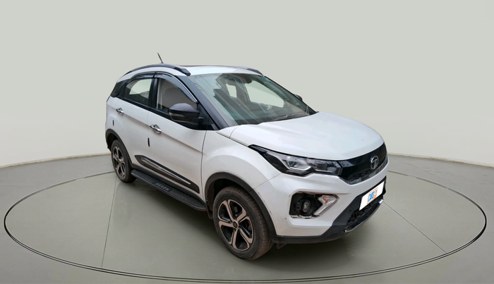 2022 Tata NEXON XM SUNROOF PETROL, Petrol, Manual, 7,36,666 km, exterior
