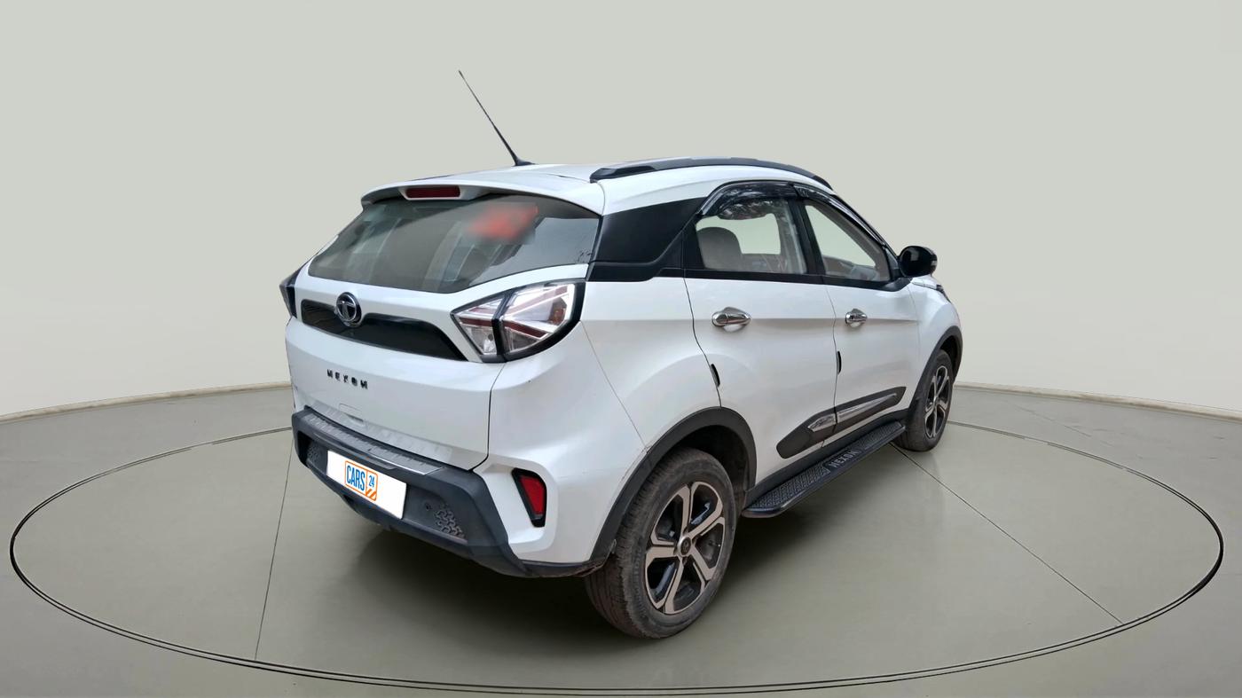 2022 Tata NEXON XM SUNROOF PETROL, Petrol, Manual, 7,36,666 km, exterior