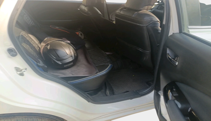 2023 Maruti Baleno ZETA PETROL 1.2, Petrol, Manual, 1,00,042 km, interior