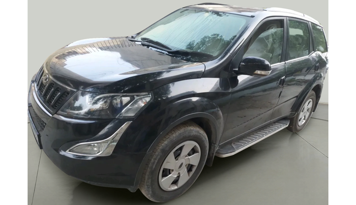 2016 Mahindra XUV500 W6 AT 1.99, Diesel, Automatic, 1,06,643 km, exterior
