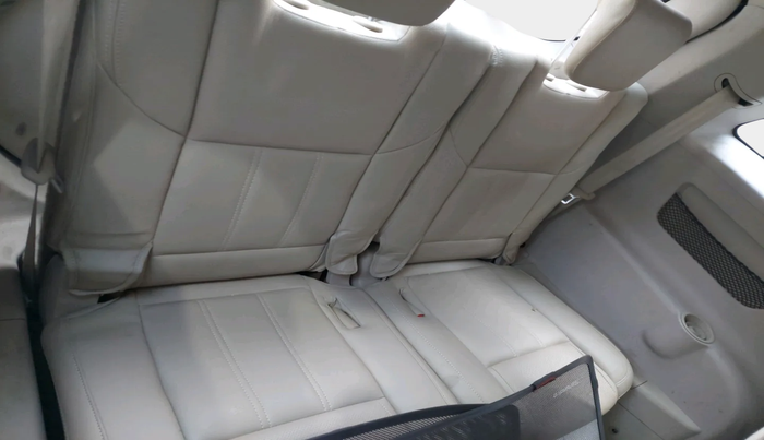 2016 Mahindra XUV500 W6 AT 1.99, Diesel, Automatic, 1,06,643 km, interior