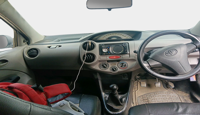 2010 Toyota Etios G, Petrol, Manual, 1,35,642 km, interior