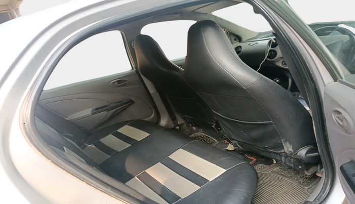 2010 Toyota Etios G, Petrol, Manual, 1,35,642 km, interior