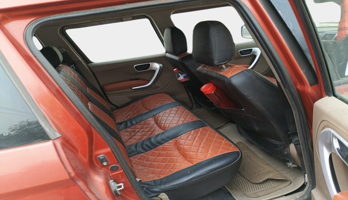 2016 Mahindra TUV300 T8, Diesel, Manual, 84,652 km, interior