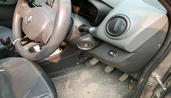 2016 Renault Kwid RXT 0.8, Petrol, Manual, 89,225 km, interior