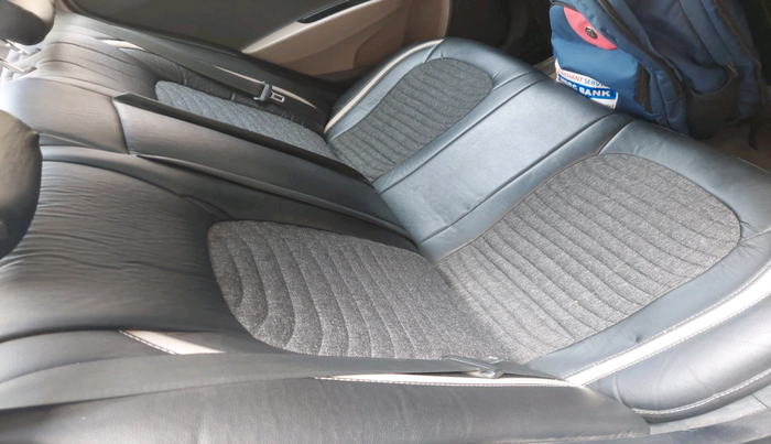 2015 Hyundai Xcent S (O) 1.2, Petrol, Manual, 1,00,951 km, interior