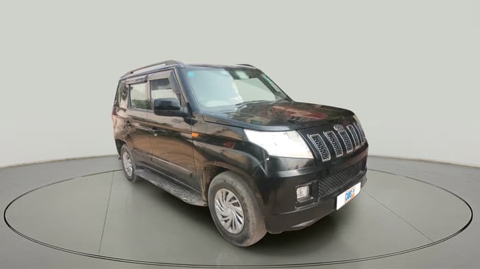 2016 Mahindra TUV300 T6, Diesel, Manual, 1,21,129 km, exterior