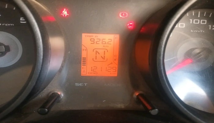2016 Mahindra TUV300 T6, Diesel, Manual, 1,21,129 km, interior