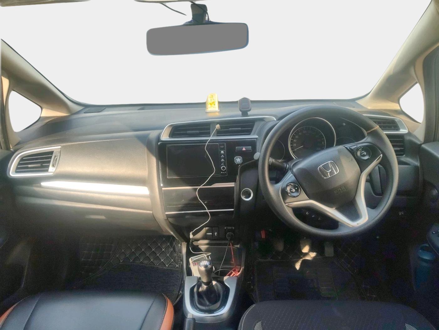 2019 Honda WR-V 1.5L I-DTEC V MT, Diesel, Manual, 93,163 km, interior