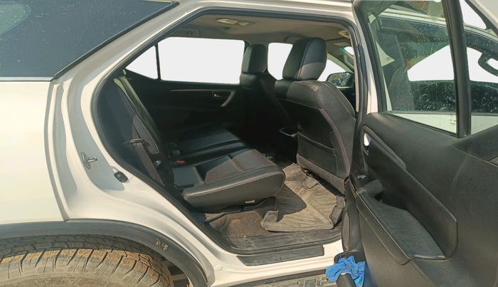 2021 Toyota Fortuner 2.8 4X2 AT, Diesel, Automatic, 90,041 km, interior